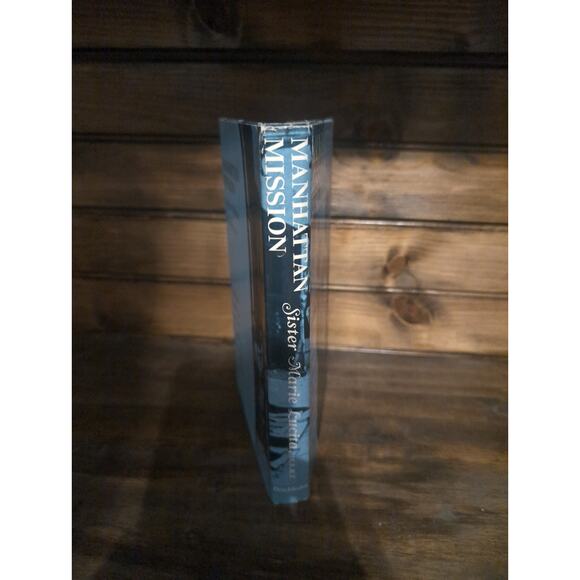 Manhattan Mission by‎ Sister Marie Lucita, Autographed, 1967 Hardcover - Picture 2 of 6